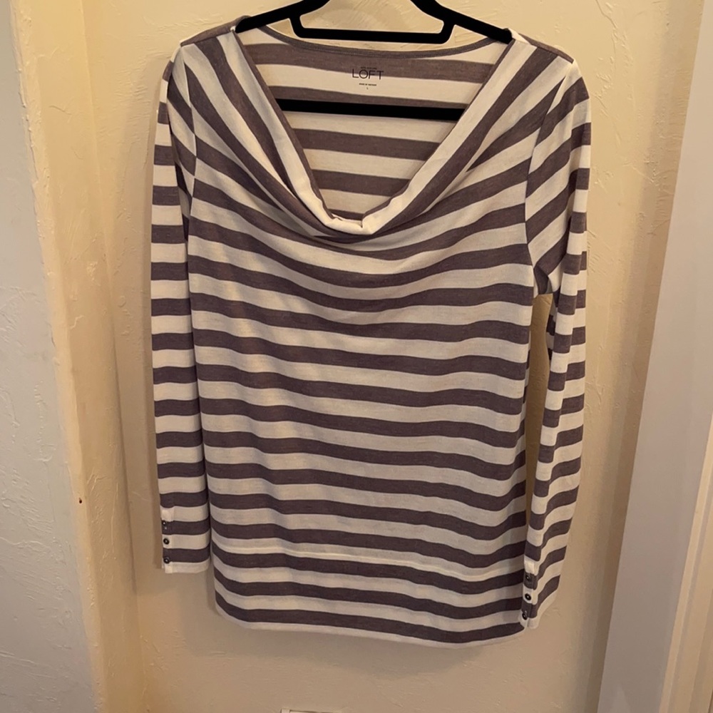 Ann Taylor Loft striped too Large